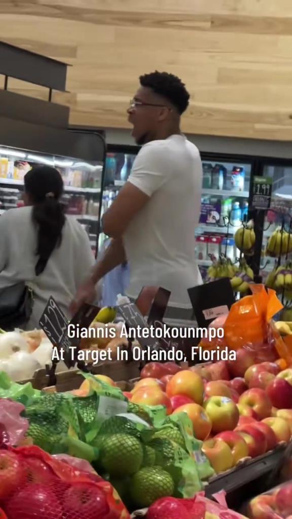 好男人??！字母哥在奧蘭多度假 陪妻子一起逛超市